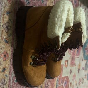 Women's Tan Faux-Shearling Winter Hiker Boots